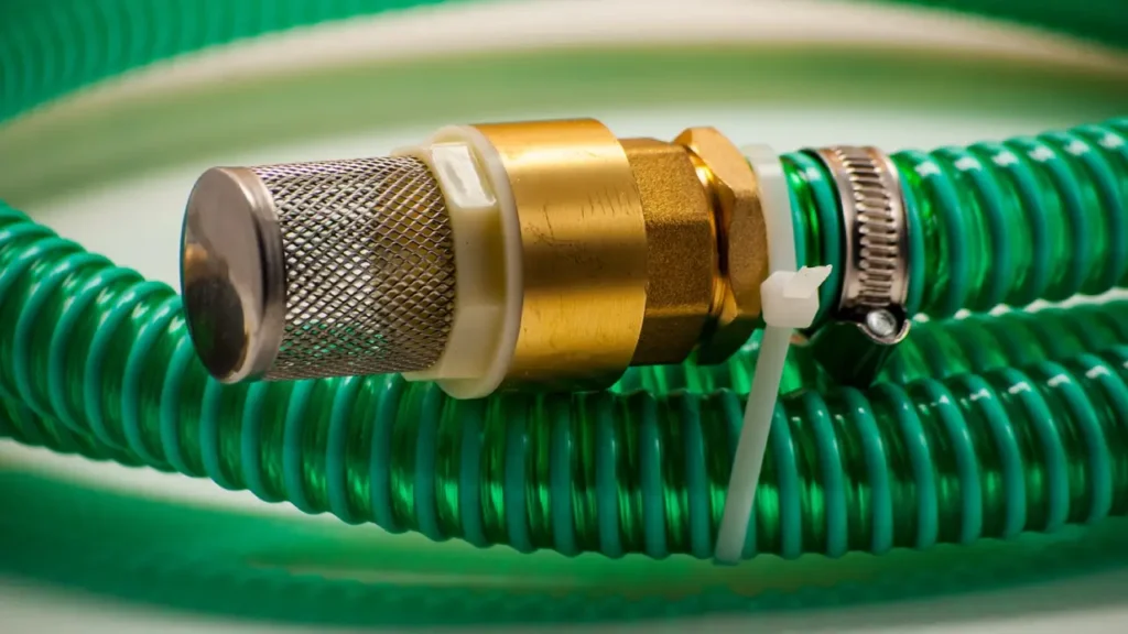 PU Helix vs PVC Suction Hose: What are Differences Between Them? 1 green suction hose
