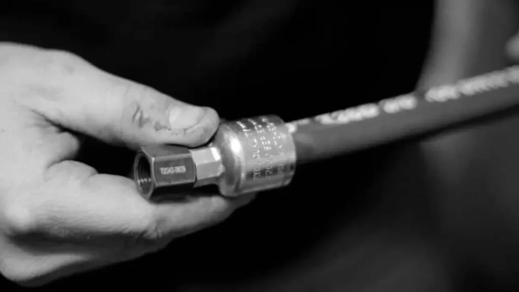 how tight should hydraulic fittings be
