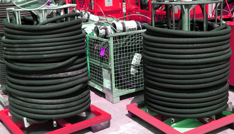 hydraulic hose reel for hose storage