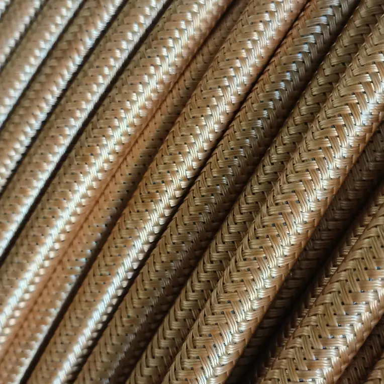 Agricultural Hydraulics: Why Quality Hoses Matter for Your Equipment 5 textile braided hydraulic hose