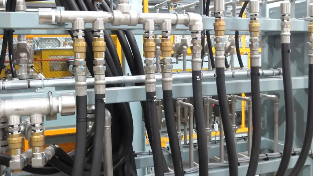 using hydraulic hoses