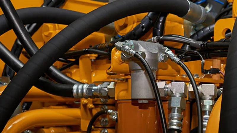 compact hydraulic hose vs standard hose for tight routing