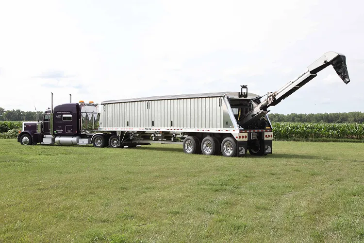 Grain transport vehicle