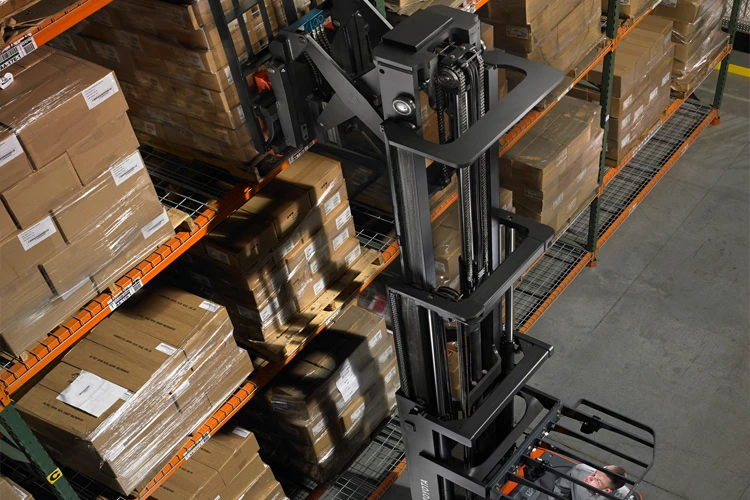 Reach Truck