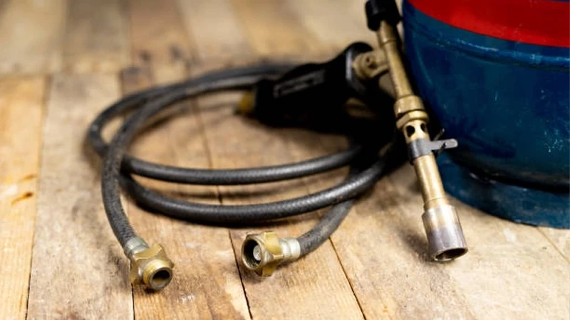 Clean gas blow rubber hose